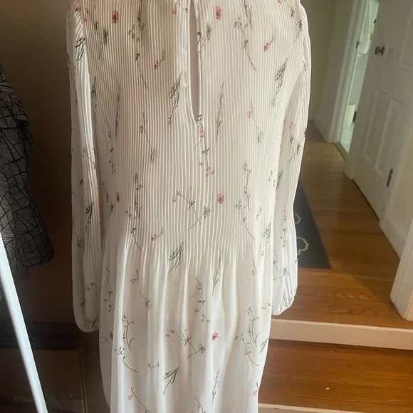 Wilfred White Floral Dress - Picture 5 of 9